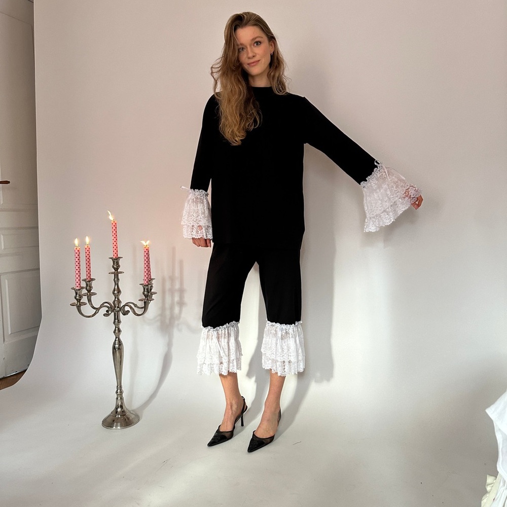 Dreamers Rebels with White Lace Ruffles